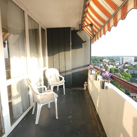 Grosse 3-Zimmer Wohnung, Zentrale Lage. Muelheim an der Ruhr Exterior photo