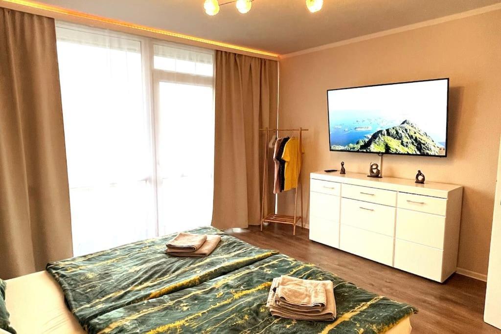 Grosse 3-Zimmer Wohnung, Zentrale Lage. Muelheim an der Ruhr Exterior photo