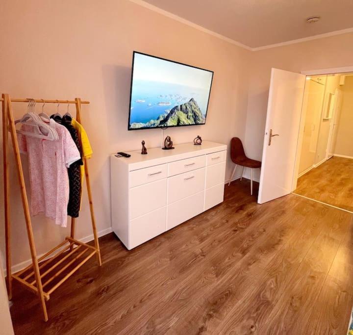 Grosse 3-Zimmer Wohnung, Zentrale Lage. Muelheim an der Ruhr Exterior photo