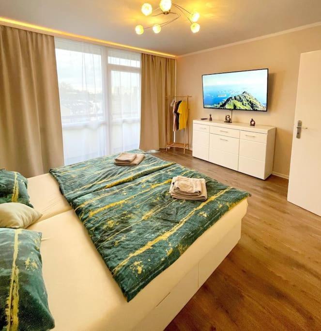 Grosse 3-Zimmer Wohnung, Zentrale Lage. Muelheim an der Ruhr Exterior photo