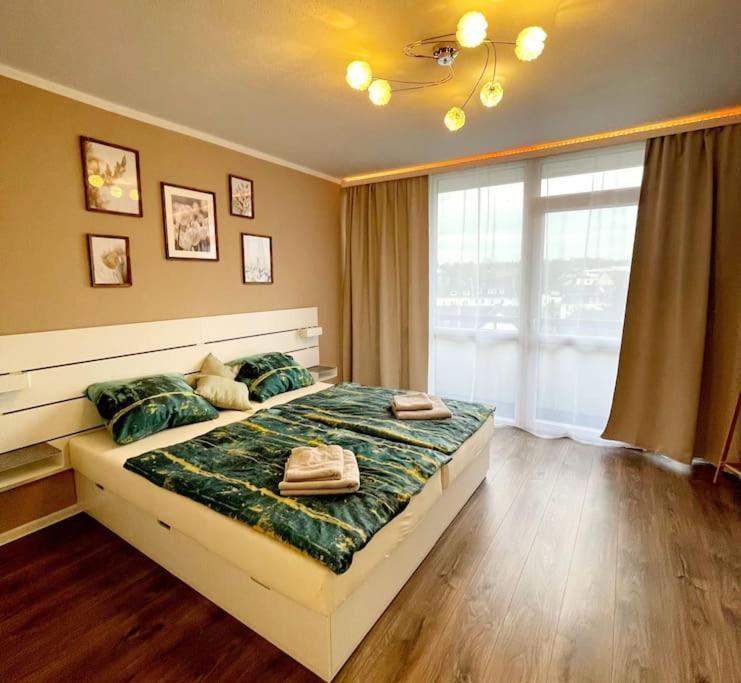 Grosse 3-Zimmer Wohnung, Zentrale Lage. Muelheim an der Ruhr Exterior photo